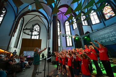 74-Stunden-Mitsingkirche hat grossen Zulauf-stock-photo