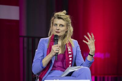 Podium Sexualisierte Gewalt und Machtmissbrauch-stock-foto