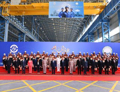 Egyptian President Abdel Fattah El-Sisi participates in the Labor Day celebrations at the Suez Steel Company headquarters-stock-foto