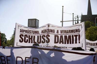 Revolution?re 1. Mai-Demonstration in Berlin-stock-foto