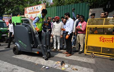 Delhi Environment Minister Manjinder Singh Sirsa Reviews Machines For Dust Mitigation, Pollution Control In Delhi-stock-photo