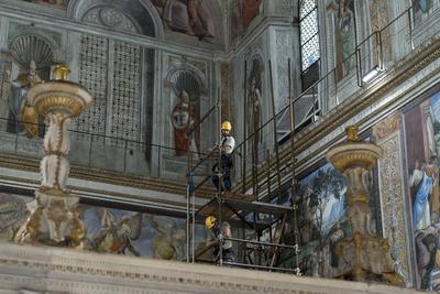 ITALY -  SETTING UP OF THE SISTINE CHAPEL AND INSTALLATION OF THE CHIMNEY BEFORE THE START OF THE CONCLAVE - 2025/5/3-stock-foto