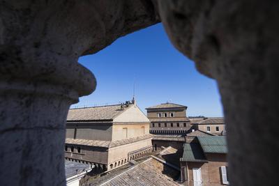 ITALY -  SETTING UP OF THE SISTINE CHAPEL AND INSTALLATION OF THE CHIMNEY BEFORE THE START OF THE CONCLAVE - 2025/5/3-stock-foto