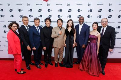 Award - Opus Klassik 2024 Frank Briegmann, Norbert Himmler, Bruce Liu, Lang Lang, Gina Alice Redlinger, Joe Chialo und M-stock-foto