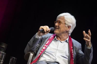 Podium Beziehungsstatus Religion und Migration-stock-foto