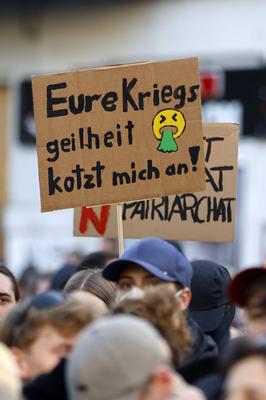 Revolution?re 1. Mai-Demonstration in Berlin-stock-foto