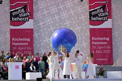 Abschlussgottesdienst beim Kirchentag in Hannover-stock-foto