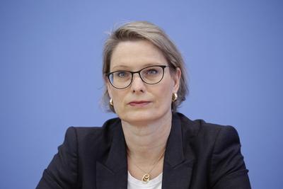23.06.2020, Berlin, Deutschland - Pressekonferenz:  Veroeffentlichung des nationalen Bildungsberichts, Bildung in Deuts-stock-photo