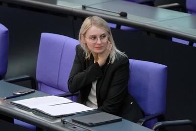 Berlin, Deutschland, 27.09.2023: Sitzungswoche des Deutschen Bundestags; Natalie Pawlik, SPD, Beauftragte der Bundesregi-stock-foto