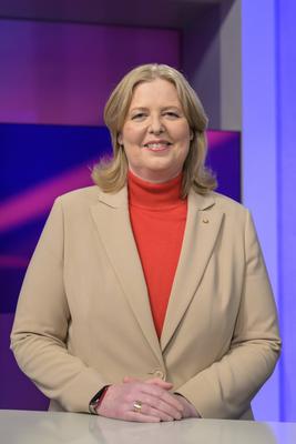 Baerbel Bas, SPD (Bundestagspraesidentin), zu Gast bei - maischberger, Polittalk, TV, Format, mit Moderatorin - Sandra M-stock-foto