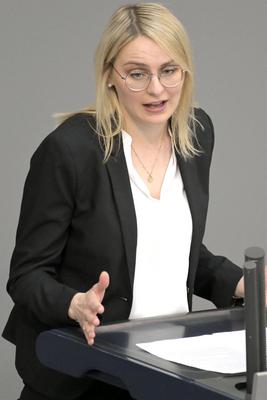 Natalie Pawlik in der 101. Sitzung des Deutschen Bundestages im Reichstagsgeb?ude. Berlin, 28.04.2023 *** Natalie Pawlik-stock-foto