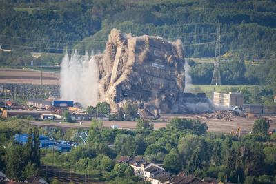 Kraftwerk in Ensdorf gesprengt-stock-foto
