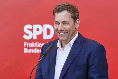 Berlin, Deutschland, 05.05.2025: Deutscher Bundestag: SPD-Fraktionssitzung: Lars Klingbeil *** Berlin, Germany, 05 05 20-stock-foto