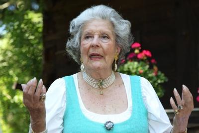 Buchpr?sentation von Prinzessin Marianne zu Sayn-Wittgenstein-Sayn - ManniFeste: Fuschler Mittagessen 1974 - 2009 -  in-stock-photo