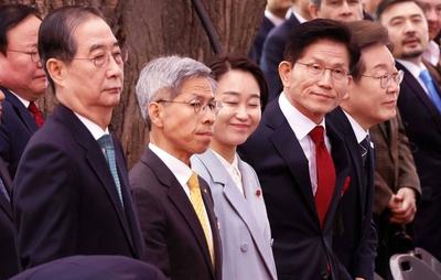 South Korean Presidential candidates attend Buddha's Birthday celebrations in Seoul-stock-photo