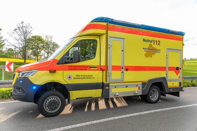 Biker bei Sturz schwer verletzt ? Rettungshubschrauber im Einsatz-stock-foto