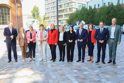 Unterzeichnung des Koalitionsvertrages von CDU/CSU und SPD-stock-foto
