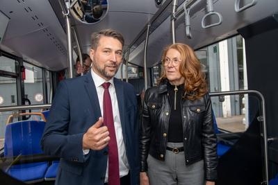 Wasserstoff Busse-stock-foto