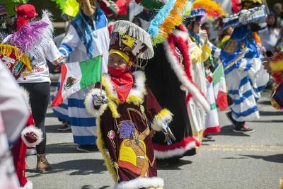 Cinco de Mayor Parade in New York Folk dancers in the Cinco de Mayo Parade in New York on Sunday Ma-stock-photo