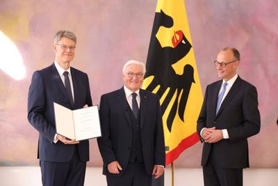 Bundespr?sident und neues Kabinett Merz 1-stock-photo
