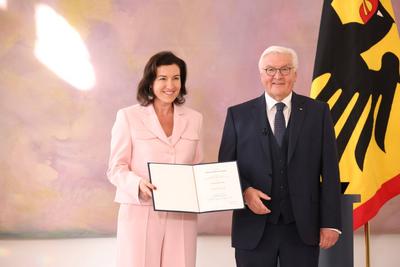 Bundespr?sident und neues Kabinett Merz 1-stock-photo