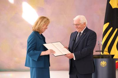 Bundespr?sident und neues Kabinett Merz 1-stock-photo