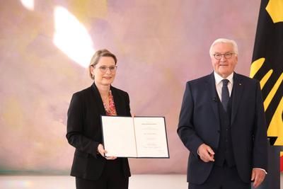 Bundespr?sident und neues Kabinett Merz 1-stock-photo