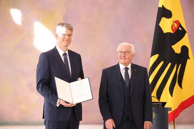 Bundespr?sident und neues Kabinett Merz 1-stock-photo