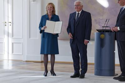 Bundespr?sident ernennt Kanzler und Kabinett-stock-foto