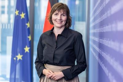 Pressestatement Bundesministerin f?r Bildung, Familie, Senioren, Frauen und Jugend-stock-photo