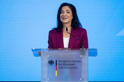 Amts?bergabe im Bundesministerium f?r Wirtschaft und Klima (neu: f?r Wirtschaft und Energie)-stock-foto