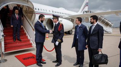 Syrian President Ahmad al-Shara arrives at Charles de Gaulle Airport in Paris-stock-photo