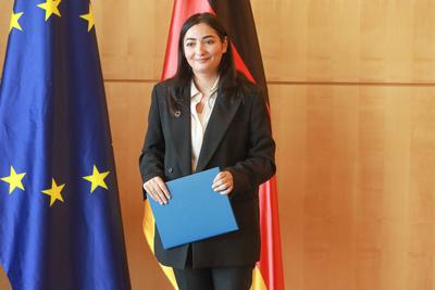 Amts?bergabe des Bundesministeriums f?r wirtschaftliche Zusammenarbeit und Entwicklung-stock-foto
