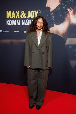 Premiere - Doku Serie Max & Joy ? Komm n?her-stock-foto