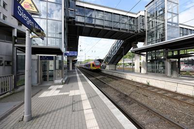 Hauptbahnhof Siegen-stock-foto