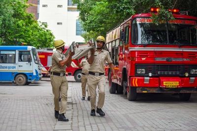 Civil Defence Mock Drills Conducted Across Country-stock-foto