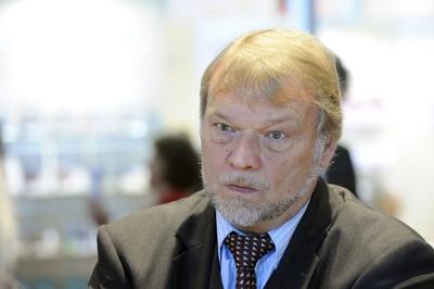Bildnummer: 58933674  Datum: 11.10.2012  Copyright: imago/teutopressG?nther Nonnenmacher (Journalist) 10/12 thg G?nther Nonnenmacher am 11. Oktober 2012 w?hrend der Frankfurter Buchmesse Messe Literatur Frankfurt Main Deutschland deutsch Deutscher Mann Journalismus Mitherausgeber Herausgeber FAZ Allgemeine Zeitung german journalism newspaper editor issuer publisher quer Portrait neutral People x0x xsk 2012 quer  58933674 Date 11 10 2012 Copyright Imago  G?nther Nonnenmacher Journalist 10 12 THG G?nther Nonnenmacher at 11 October 2012 during the Frankfurt Book Fair trade Fair Literature Frankfurt Main Germany German German Man Journalism Co-editor Editor Frankfurter Allgemeine Zeitung general Newspaper German Journalism Newspaper Editor issuer Publisher horizontal Portrait neutral Celebrities x0x xSK 2012 horizontal-stock-photo