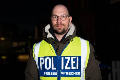 Schusswechsel mit Sturmgewehr - Polizei schie?t 26-j?hrigen Mann in Billerbeck an - 26-j?hriger schwer verletzt-stock-foto