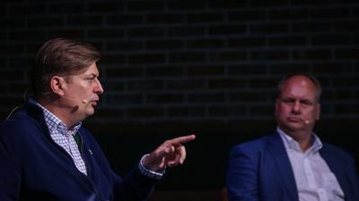 Forum zur Oberb?rgermeisterwahl. V.l. Maximilian Krah, Dirk Hilbert. 16:9 Format. , Honorarfrei f?r Produkte von S?chsis-stock-foto