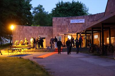 Schauspielhaus besetzt-stock-foto