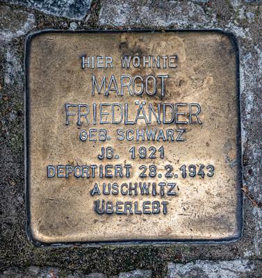 Berlin Friedrichshain; Gedenkstein Stolperstein f?r Margot Friedl?nder, geborene Schwarz Berlin *** Berlin Friedrichshai-stock-foto