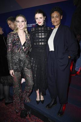 Kim Hnizdo, Katharina Stark, Merle Grimme-stock-foto