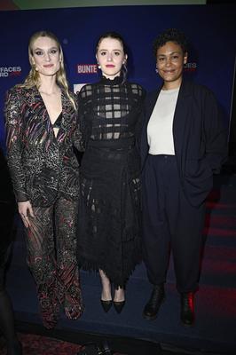 Kim Hnizdo, Katharina Stark, Merle Grimme-stock-foto