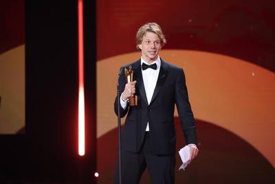 Tim Fehlbaum Â· SEPTEMBER 5 BESTE REGIE bei Verleihung DEUTSCHER FILMPREIS 2025 in Berlin *** Tim Fehlbaum Â- SEPTEMBER-stock-foto