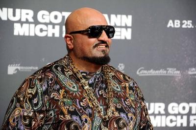 Nur Gott Kann Mich Richten Rapper Xatar b?rgl Giwar Hajabi anl??lich der Premiere des Kinofi-stock-photo