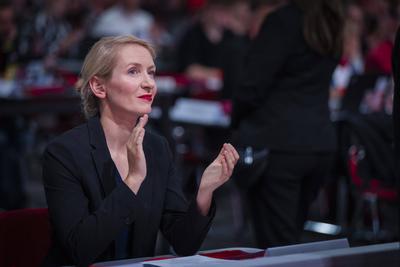 Ines Schwerdtner Parteitag DIE LINKE-stock-foto
