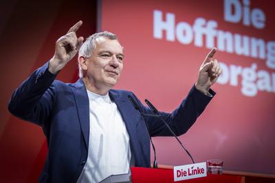 Jan van Aken Parteitag DIE LINKE-stock-foto