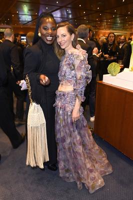 Nikeata Thompson, Katharina Sch?ttler-stock-foto