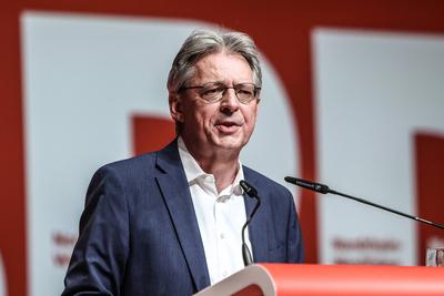 Politik - Landespolitik - NRW - ordentlicher Landesparteitag der NRWSPD in Duisburg 10.05.2025-stock-foto