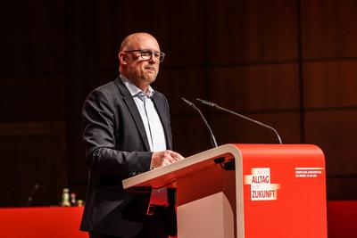 Politik - Landespolitik - NRW - ordentlicher Landesparteitag der NRWSPD in Duisburg 10.05.2025-stock-foto